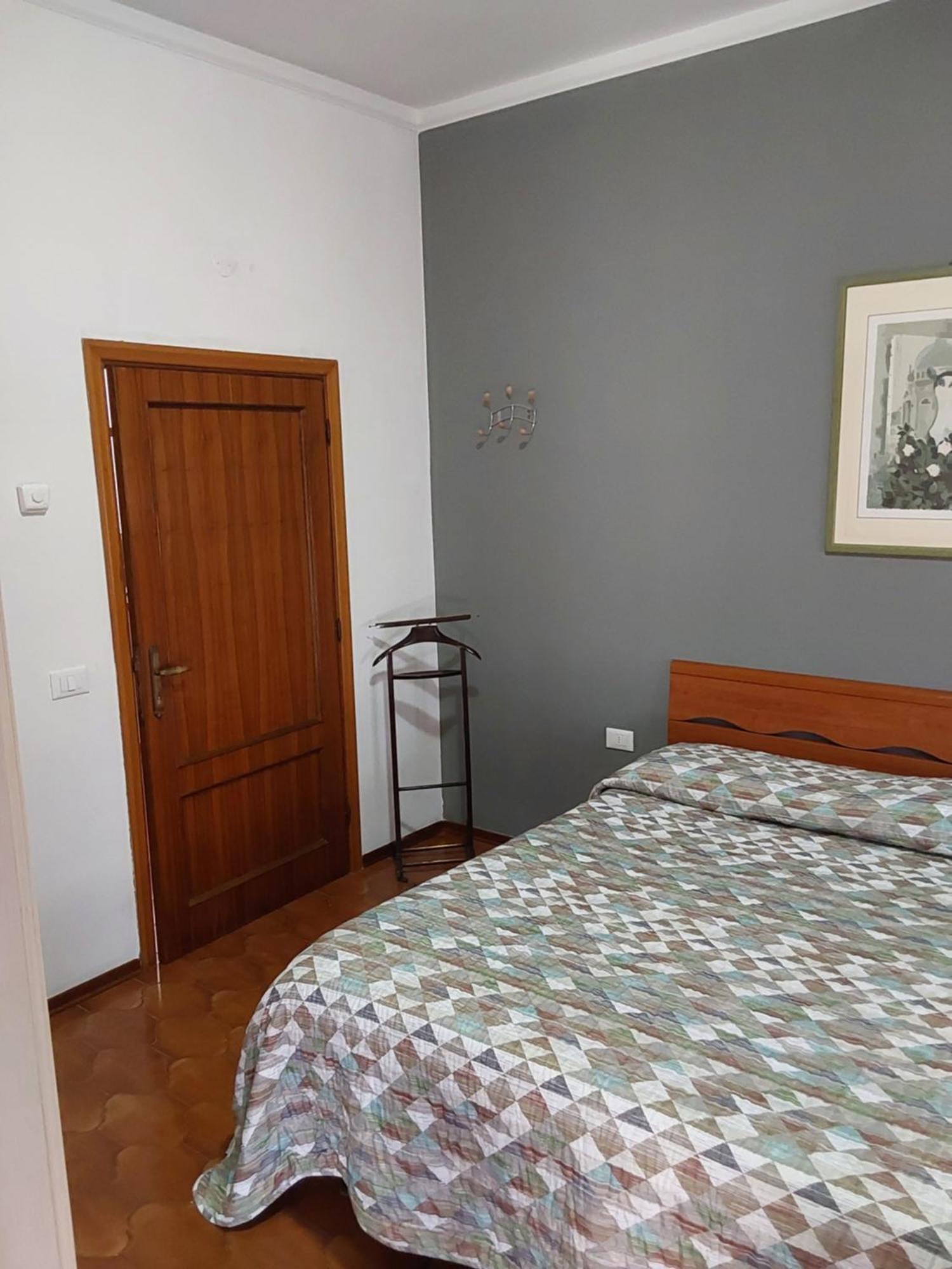 Hotel La Casa Di Enrico San Quirico dʼOrcia Esterno foto